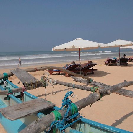 Wunderbar Beach Hotel Bentota Exterior foto